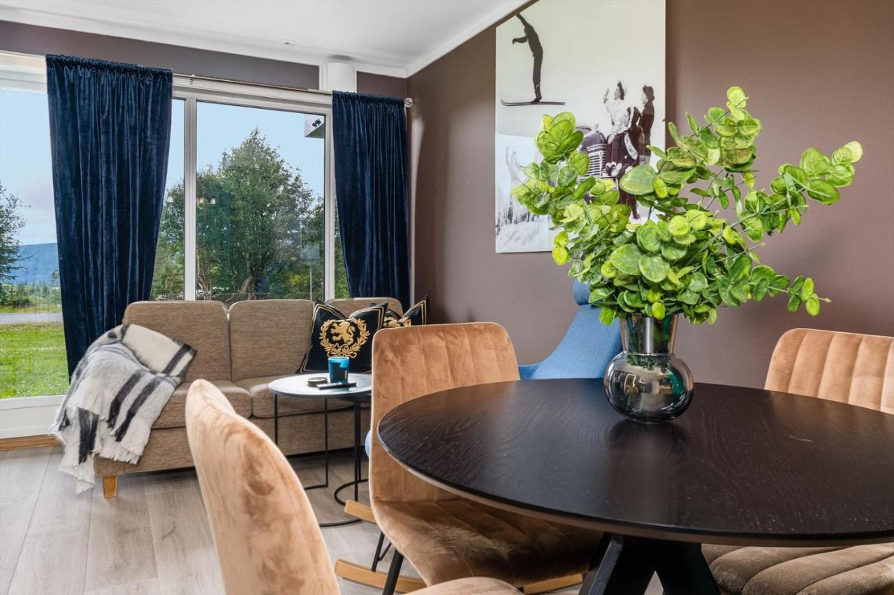 Leilighet Beitostolen Sentrum, Terrasse Og Innendors Parkering Екстер'єр фото